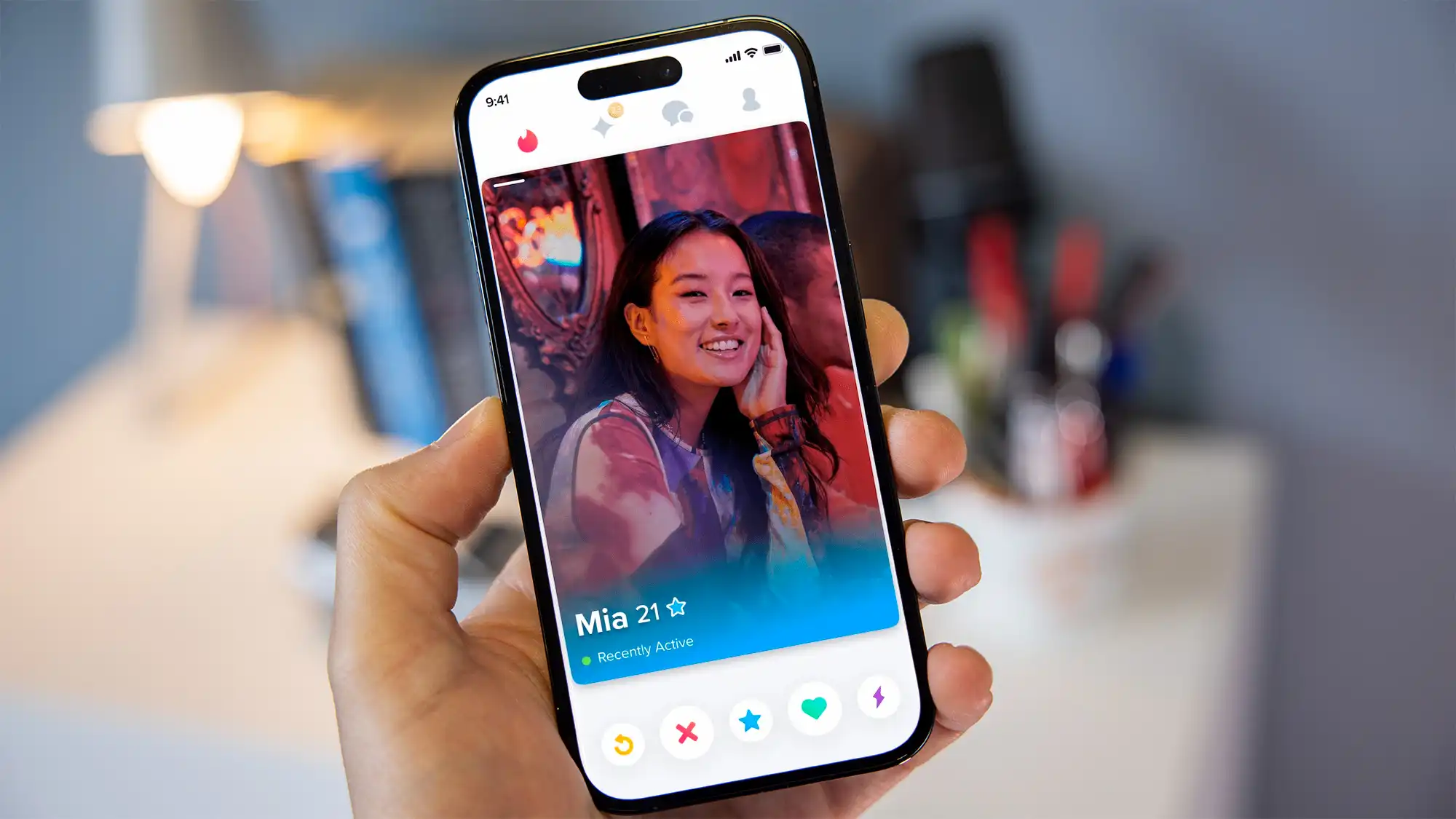 Cyber sex: Tinderu Games aneb jak sbalit slečnu na Tinderu z pohledu dívky